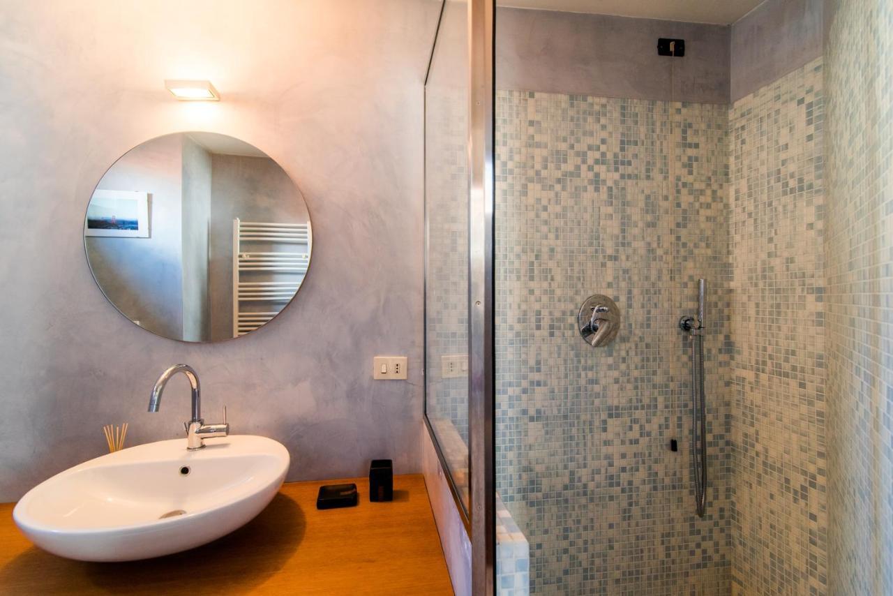 Antica Via Volta - The House Of Travelers Como Exterior foto